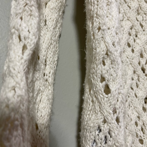 Ivory American Eagle Sweater Medium - Picture 2 of 2